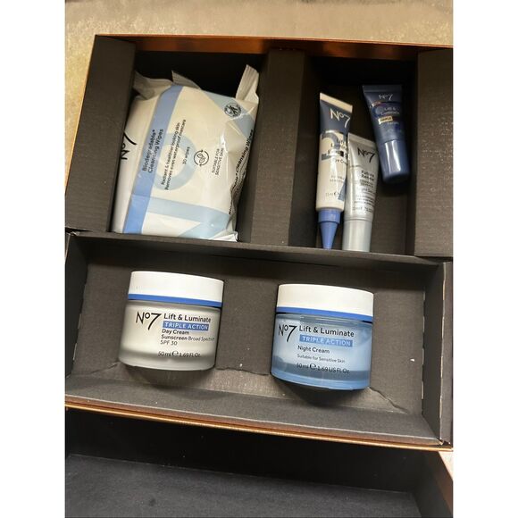 No. 7 Ultimate Skincare Collection 6 Piece Skin Care Boxed Gift Set BNIB - Picture 8 of 9
